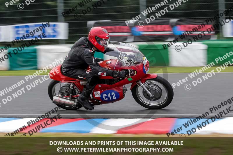 Vintage motorcycle club;eventdigitalimages;mallory park;mallory park trackday photographs;no limits trackdays;peter wileman photography;trackday digital images;trackday photos;vmcc festival 1000 bikes photographs